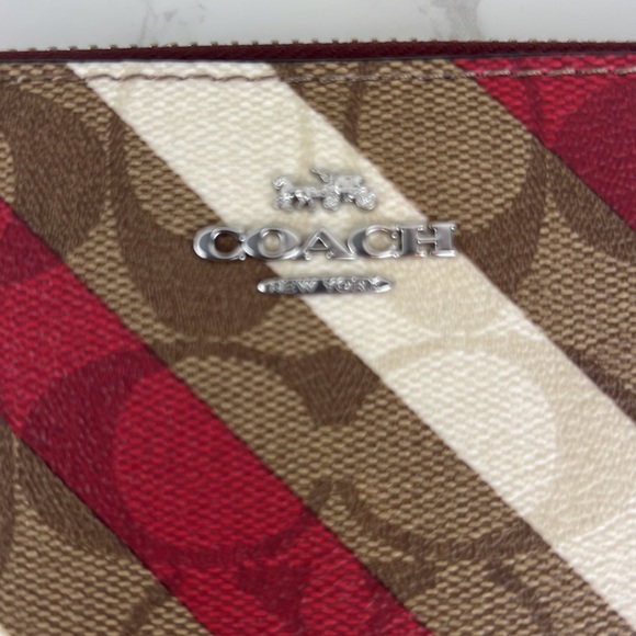 Coach NWT Accordion Zip Wallet Signature Canvas Diagonal Stripe - Picture 3 of 13